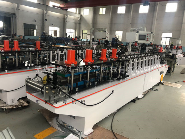 澳式卷簾門（mén）成型機