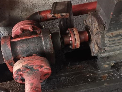 2011年河南某達（dá）食品購入冷凍機專用泵