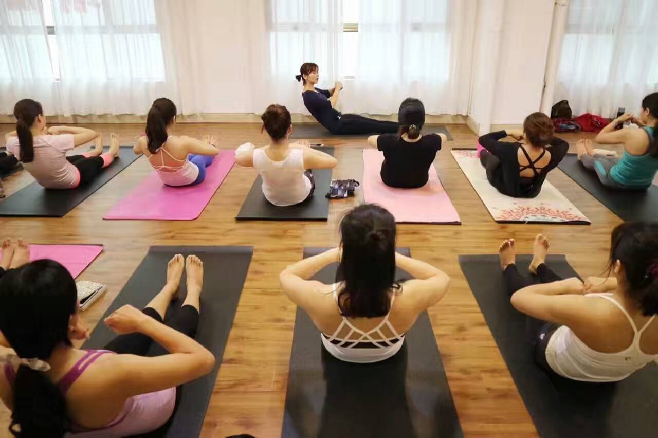 瑜（yú）伽健身