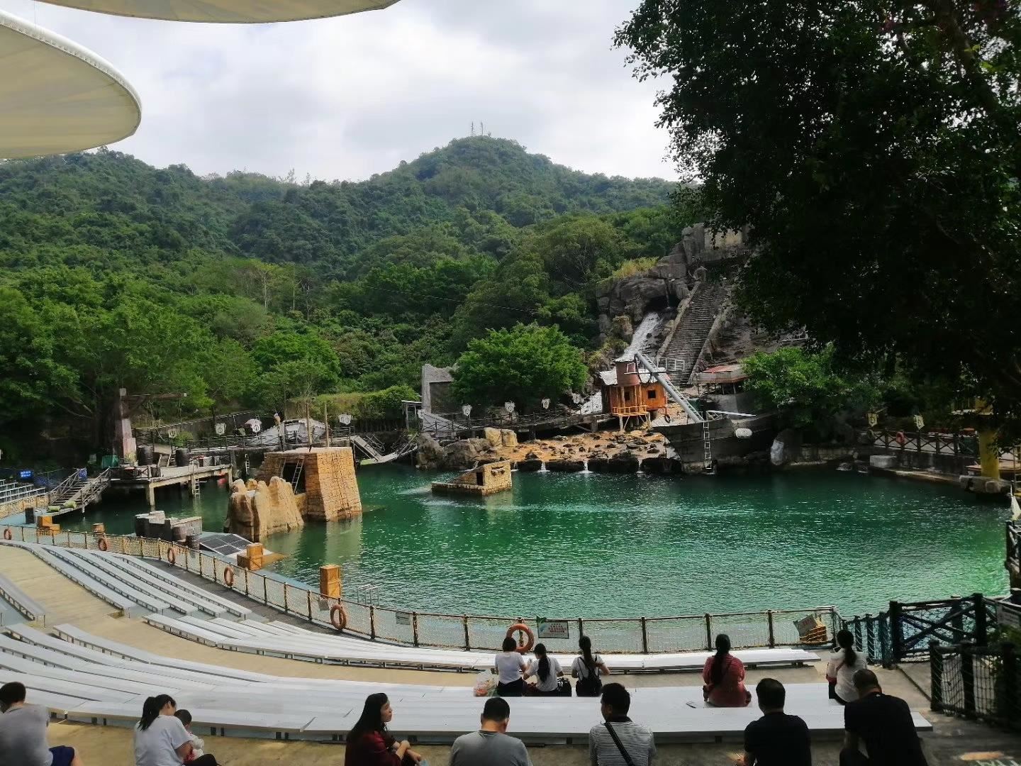 咆哮山洪表（biǎo）演